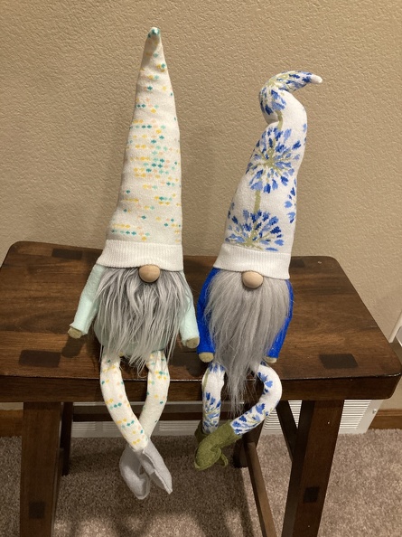 Gnomes with Legs